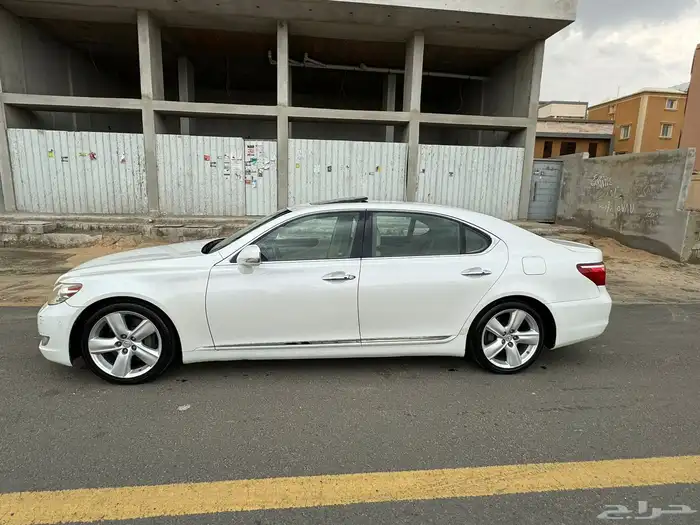لكزس LS (L)2010عبداللطيف جميل 0