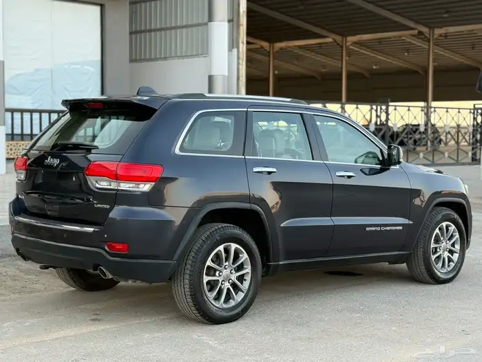 جيب شروكي - 2014 - سعودي - فل 7