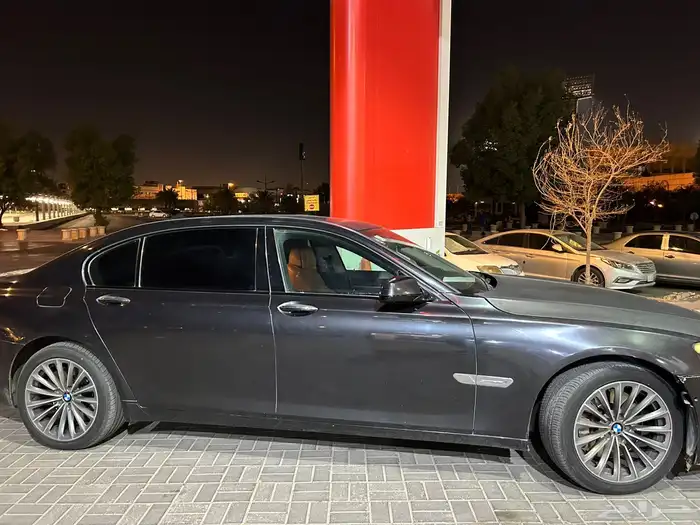 بي ام دبيلو نظيف جدا 4