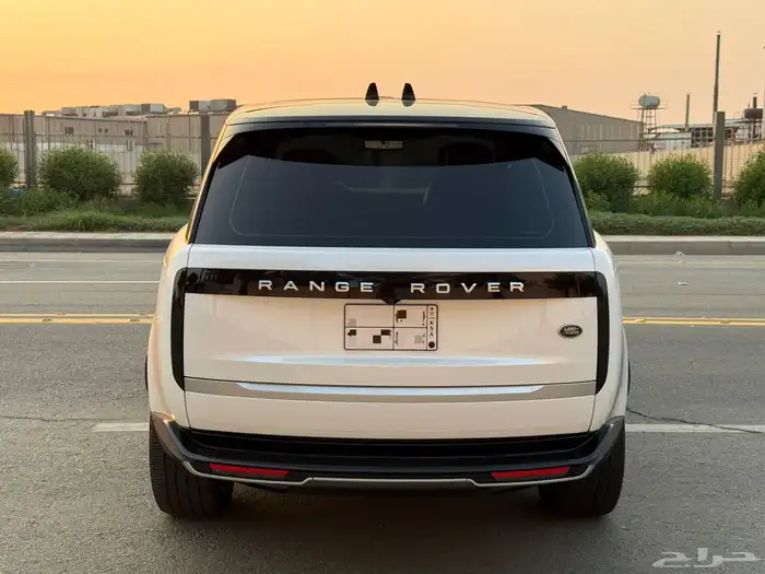 رنج روفر اوتوبيغرافي 2022 - على الضمان 3