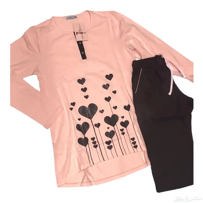 ستوك ملابس نسائية للبيع بالكامل 32