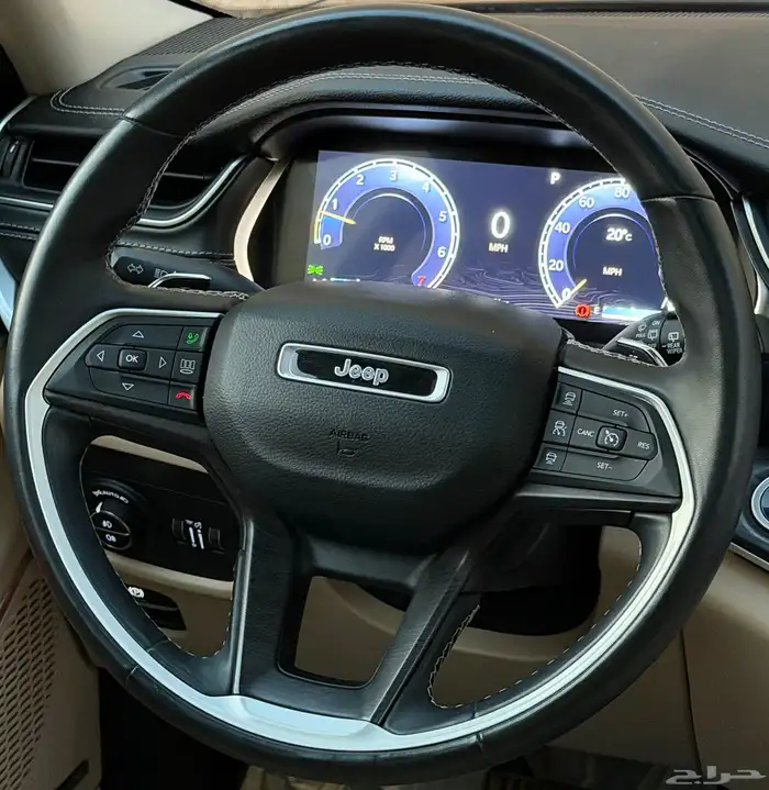 جراند شيروكي 2022 عداد 77 الف 35