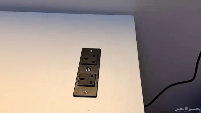 طاولة مكتب 1