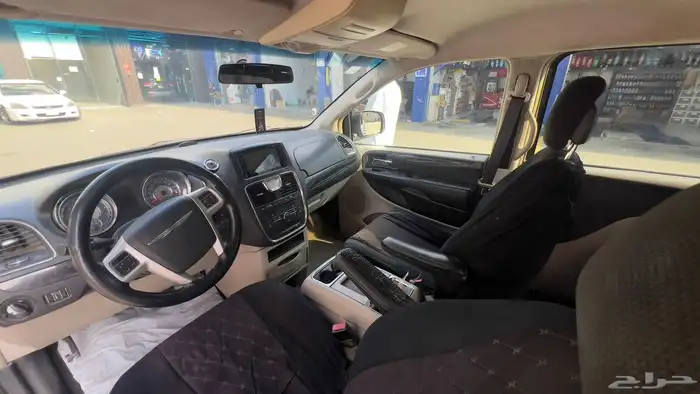 كرايزلر جراند فوياجر 10