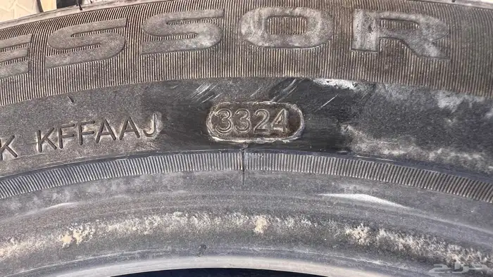 للبيع صدام كامري وكفرات 8