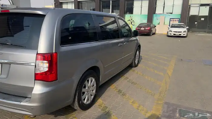 كرايزلر جراند فوياجر 12