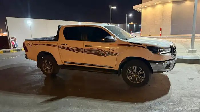 هايلوكس 2024 3