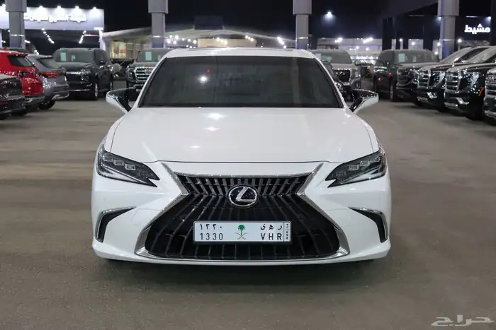 لكزس ES350 نص فل 2024 مستخدم وارد البريمي بسعر 189.000 1