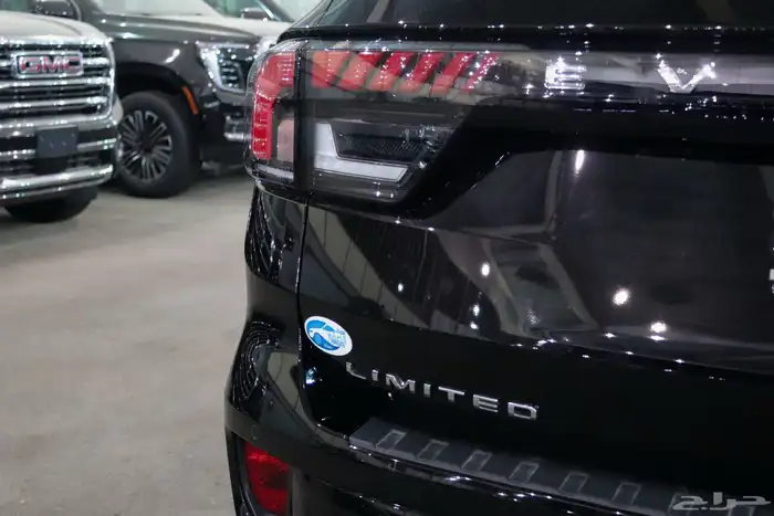 فورد ايفرست لمتد بنزين موديل 2025 بسعر 178.250 6