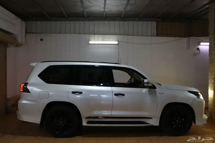 لكزس LX 570 موديل 2020 للبيع 3