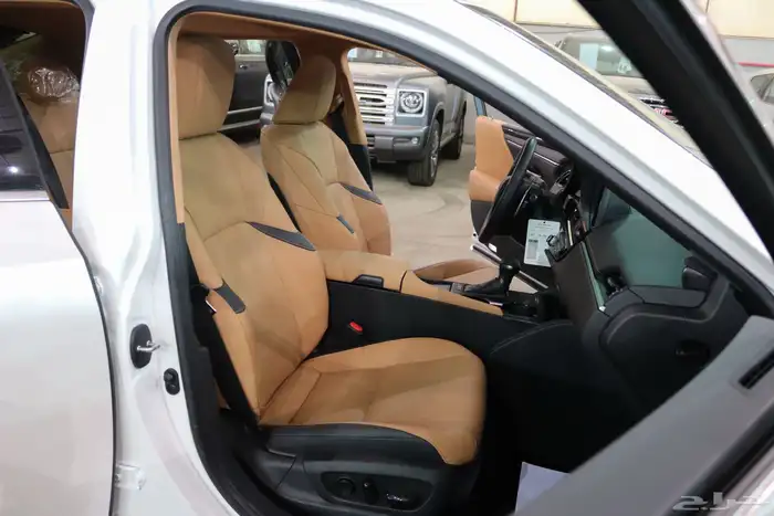 لكزس ES350 نص فل 2024 مستخدم وارد البريمي بسعر 189.000 8