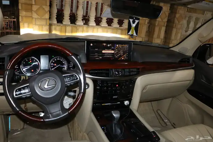 لكزس LX 570 موديل 2020 للبيع 7