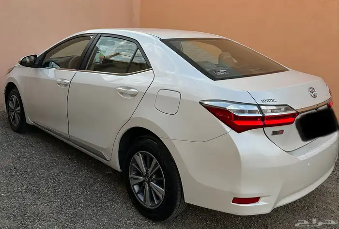 تويوتا كورولا 18