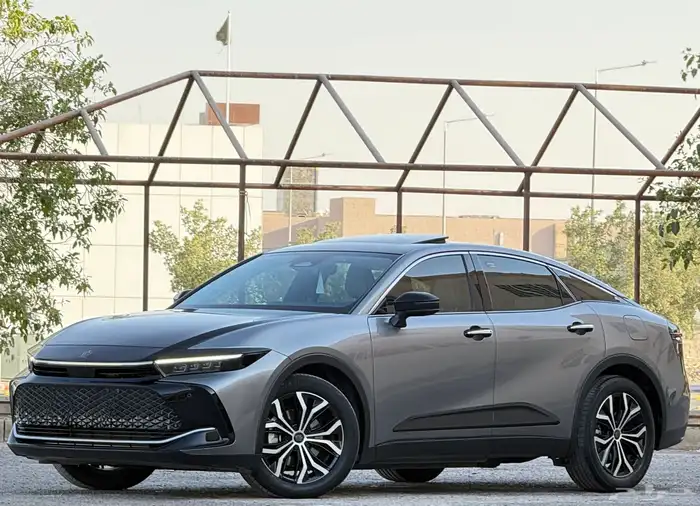 تويوتا كراون 2023 بريميوم ممشى (26)الف اخت الجديد 4