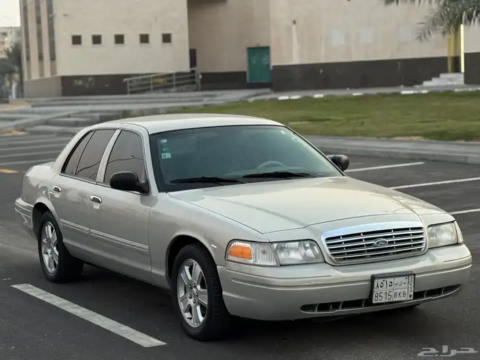 فورد كروان فكتوريا 2011 نظيف غايه للمستخدم 0