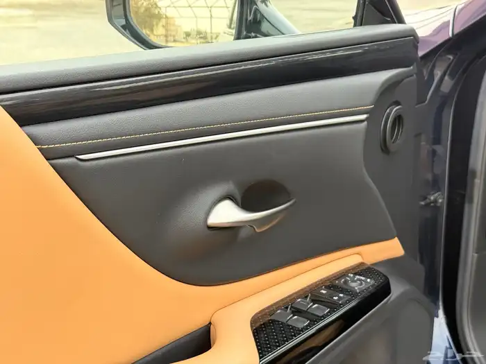 لكزس Es250 موديل 2023 شرط وكاله 10