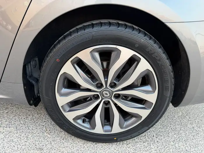 للبيع رينو تاليسمان 2018 ممشى قليل 12