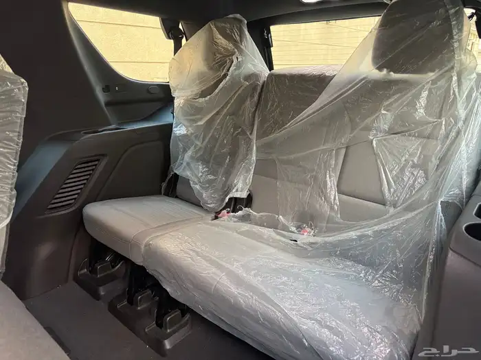 يوكن 2023 SLE شبه الجديد 27