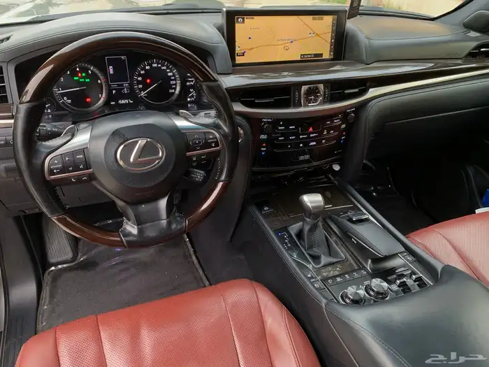 لكزس LX 570 2016 عداد قليل بحالة الوكالة 23