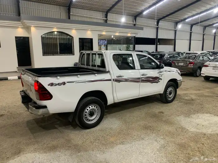 للبيع تويوتا هايلكس وارد الوكيل عبداللطيف جميل 6