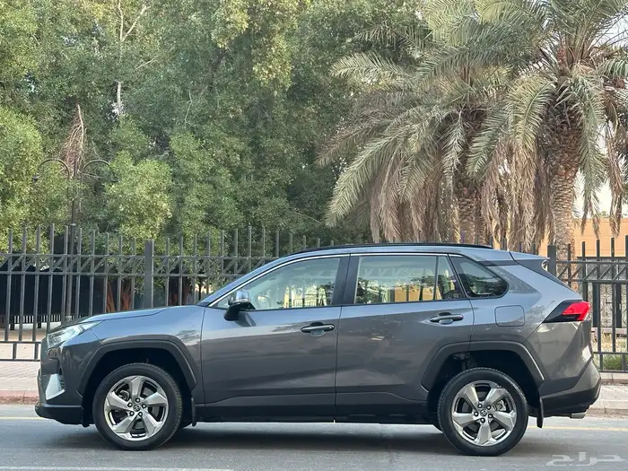 تويوتا راف فور موديل 2019 سعودي فل كامل بنزين 6