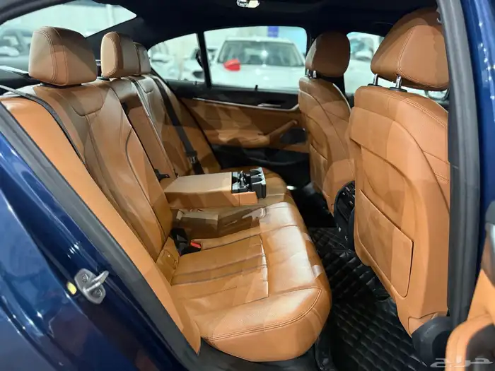 للبيع BMW 530 موديل 2023 فل كامل كيت M 26