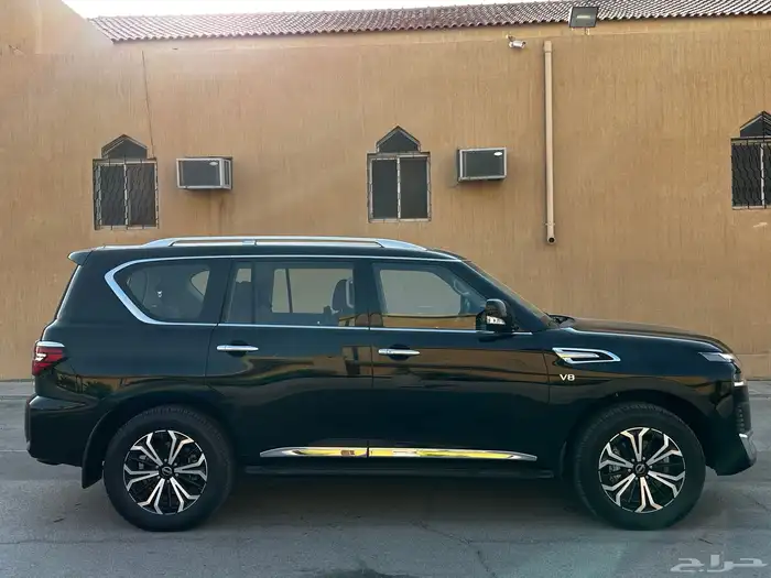 نيسان باترول تيتانيوم 2023 8 سلندر الممشى 23 الف 6