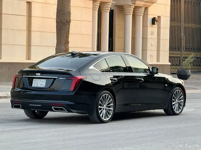 كاديلاك CT5 موديل 2023 اعلى فئة مخزن ممشى 6 الف تحت الضمان 18