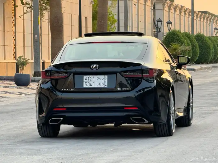 لكزس RC 350 موديل 2023 فل كامل ممشى 16 الف تشيكات وكاله 15