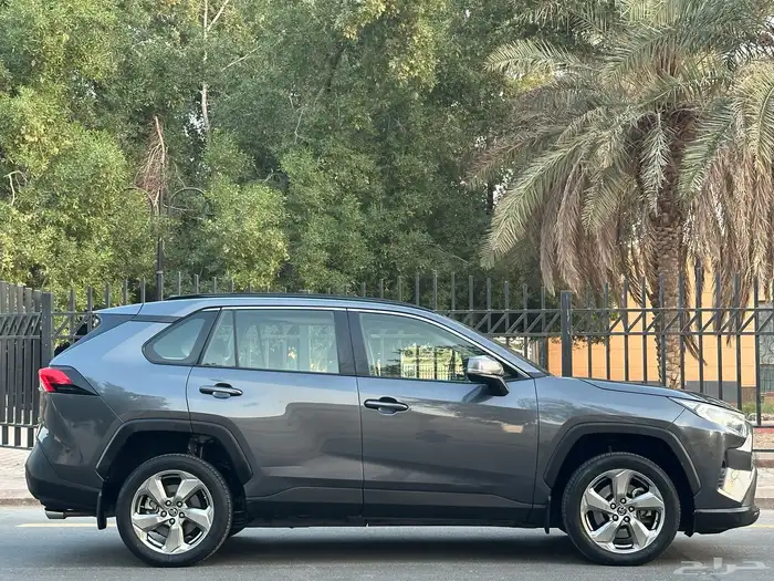 تويوتا راف فور موديل 2019 سعودي فل كامل بنزين 7