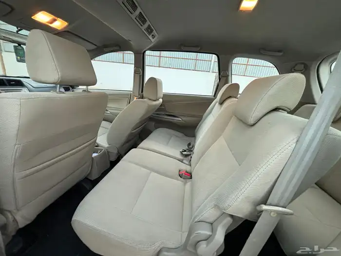 تايوتا افانزا 2015 بدي وكاله فل كامل عائليه ثلاث صفوف 12