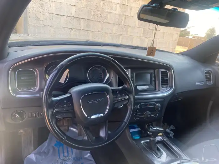 للبيع تشارجر 2015 ستاندر 8