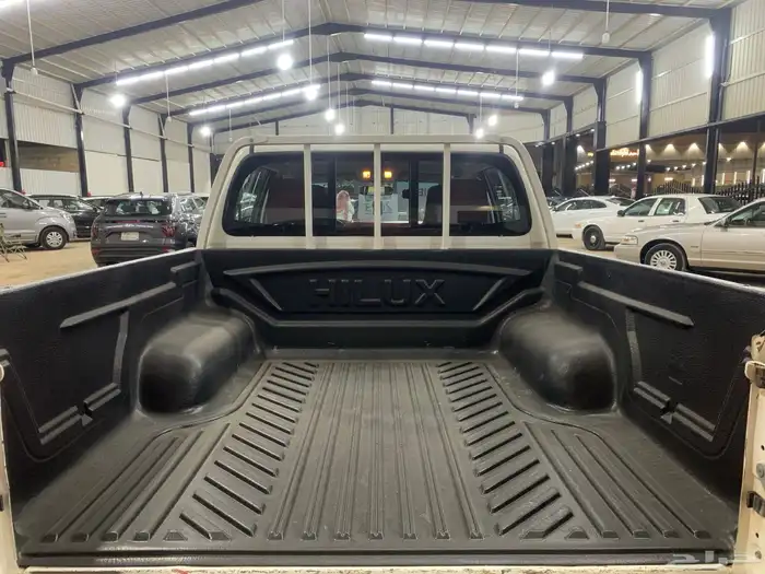 للبيع تويوتا هايلكس وارد الوكيل عبداللطيف جميل 7