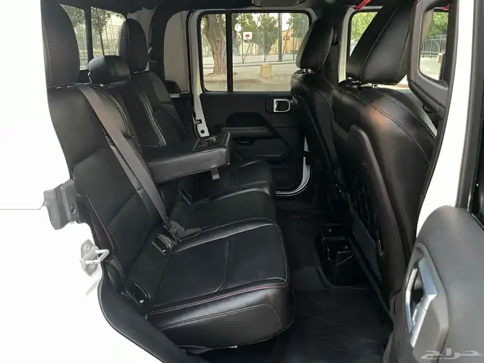 جيب رانجلر جلاديتور 2021 روبيكون نظيف جدا بحال الوكاله 17