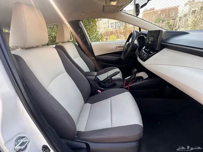 تويوتا كورولا 2021 XLI نضيف1500cc 33