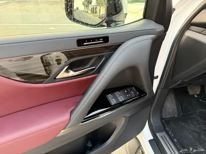جيب لكزس LX600 2022 - سعودي شبه الجديد 38