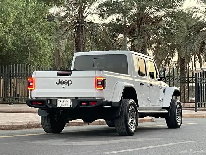 جيب رانجلر جلاديتور 2021 روبيكون نظيف جدا بحال الوكاله 27