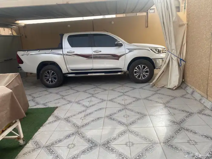 البيع هايلكس غمارتين 2018 ماشيه فيه ملاحضه عل صوره 0