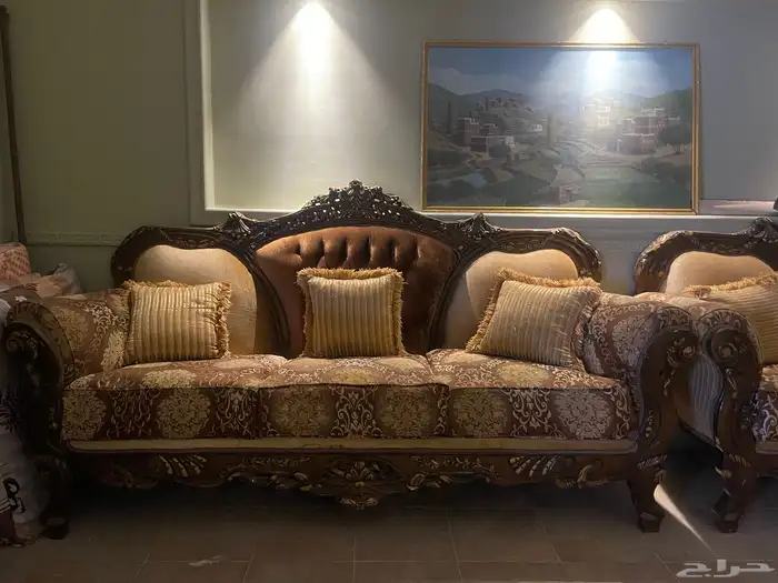 للبيع طقم كنب فاخر وكامل (فرصة لا تفوت) 2