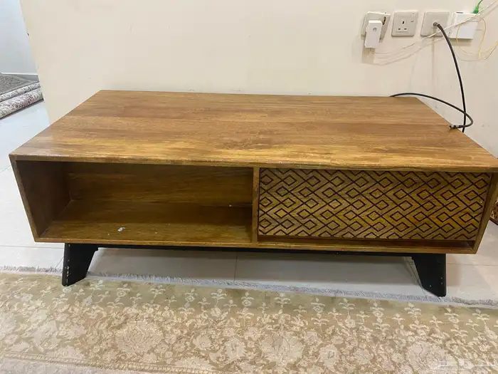 كنب مع طاولات خدمة 2