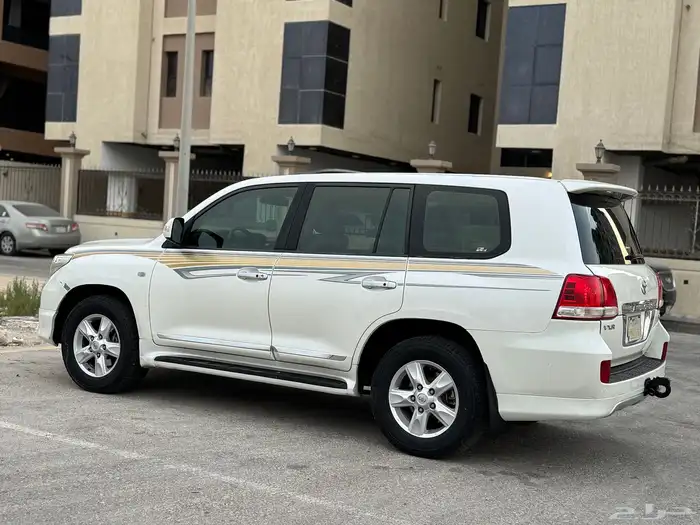 لاندكروزر في اكس ار 2010 1