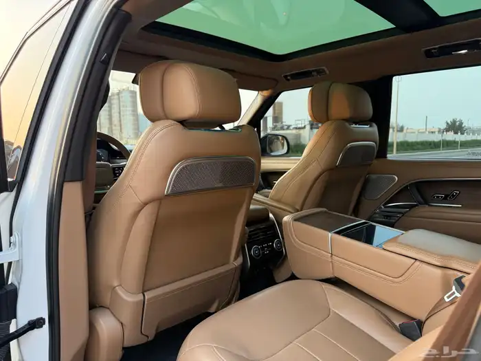 رنج روفر اوتوبيغرافي 2022 - على الضمان 18