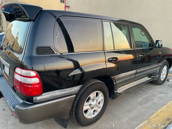 لاندكروزر 2003 GXR أسود بودي وكالة شرط 2