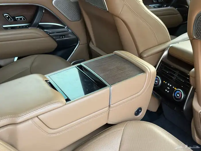 رنج روفر اوتوبيغرافي 2022 - على الضمان 28