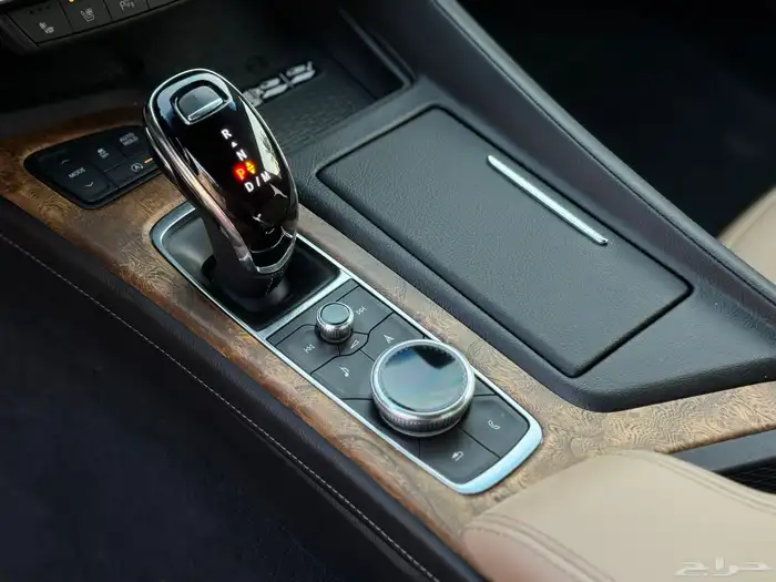 كاديلاك CT5 موديل 2023 اعلى فئة مخزن ممشى 6 الف تحت الضمان 44