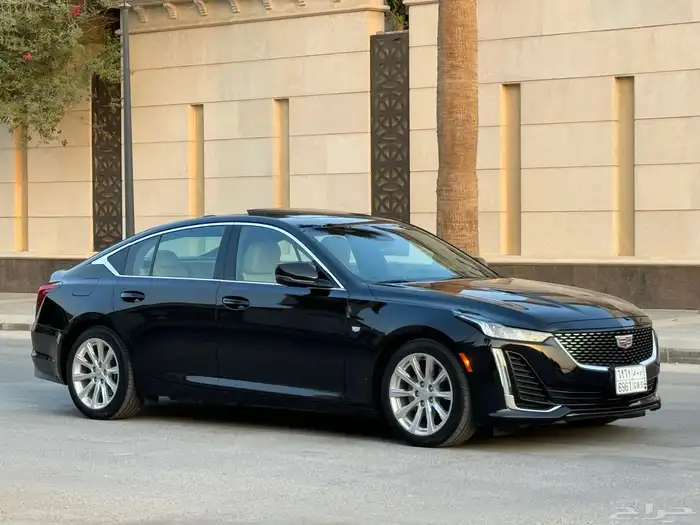 كاديلاك CT5 موديل 2024 ممشى 42 الف تحت الضمان والصيانة 25
