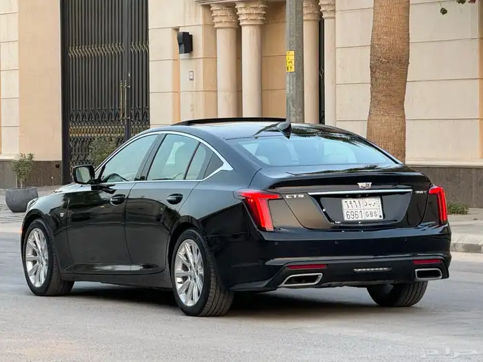 كاديلاك CT5 موديل 2024 ممشى 42 الف تحت الضمان والصيانة 12