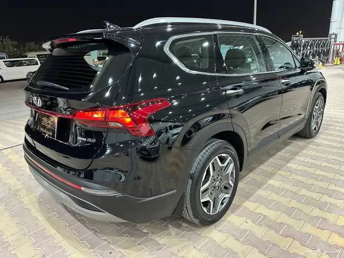 هونداي سنتافي موديل 2023 نص فل 6 سلندر 23