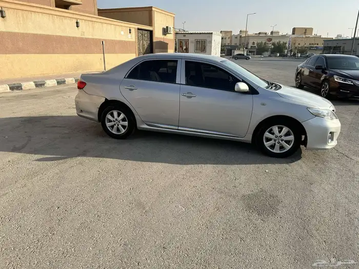 للبيع كورلا 2012 2