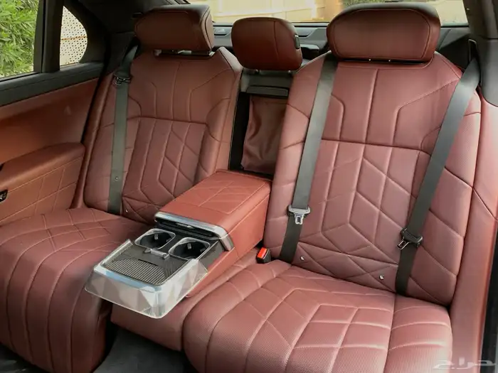 بي ام دبليو 735Li موديل 2024 بحالة الوكاله ممشى 55 الف 35